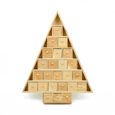 24 ta tortmasi bilan tugallanmagan Advent taqvimi